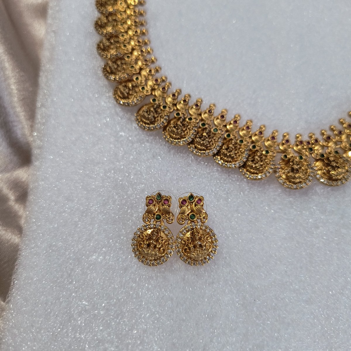 Royal Temple Coin Necklace Set with Goddess Lakshmi Motifs - Image 4
