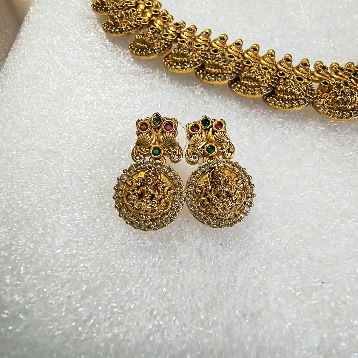 Royal Temple Coin Necklace Set with Goddess Lakshmi Motifs - Image 3